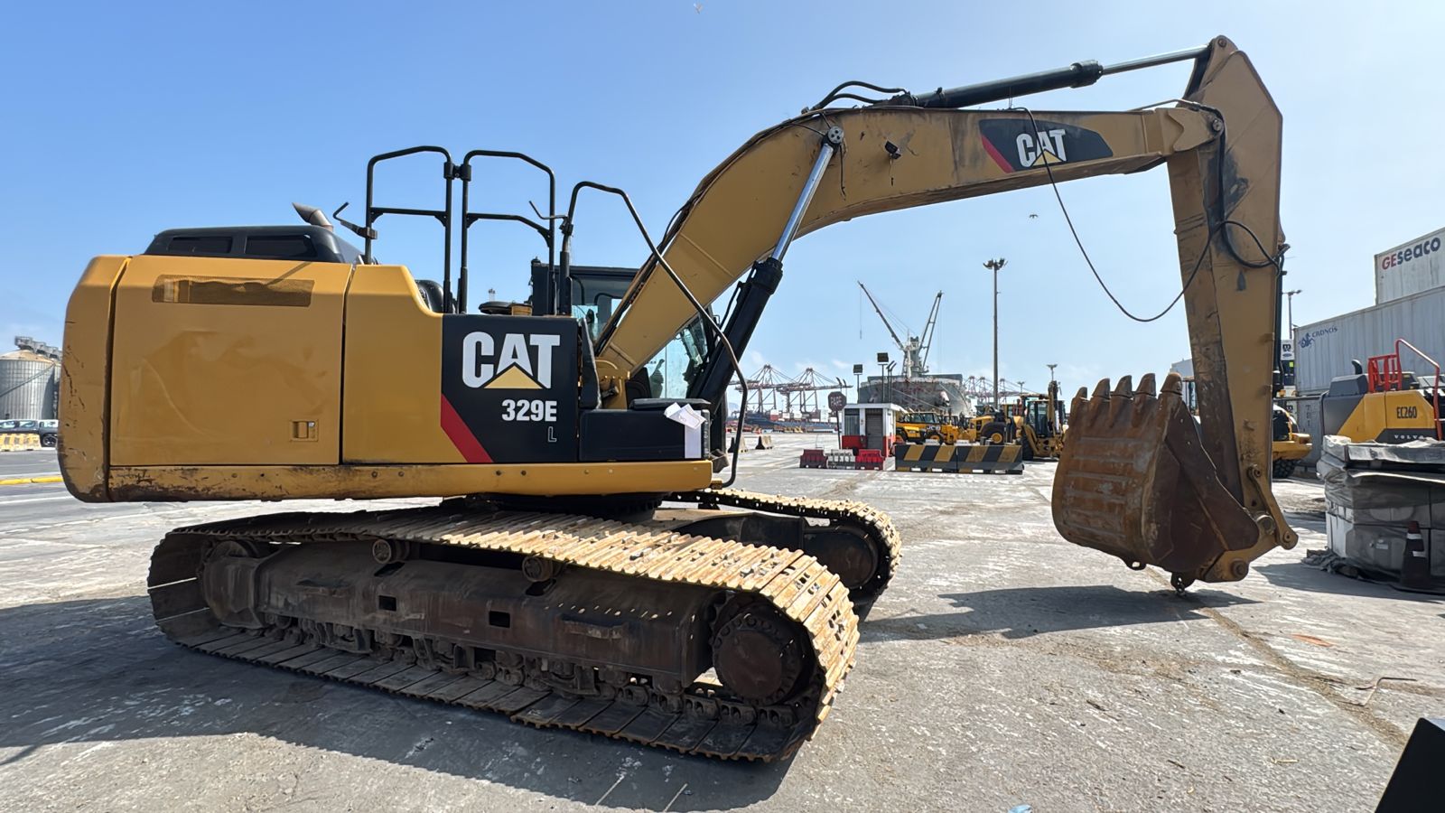Excavadora Caterpillar 329EL